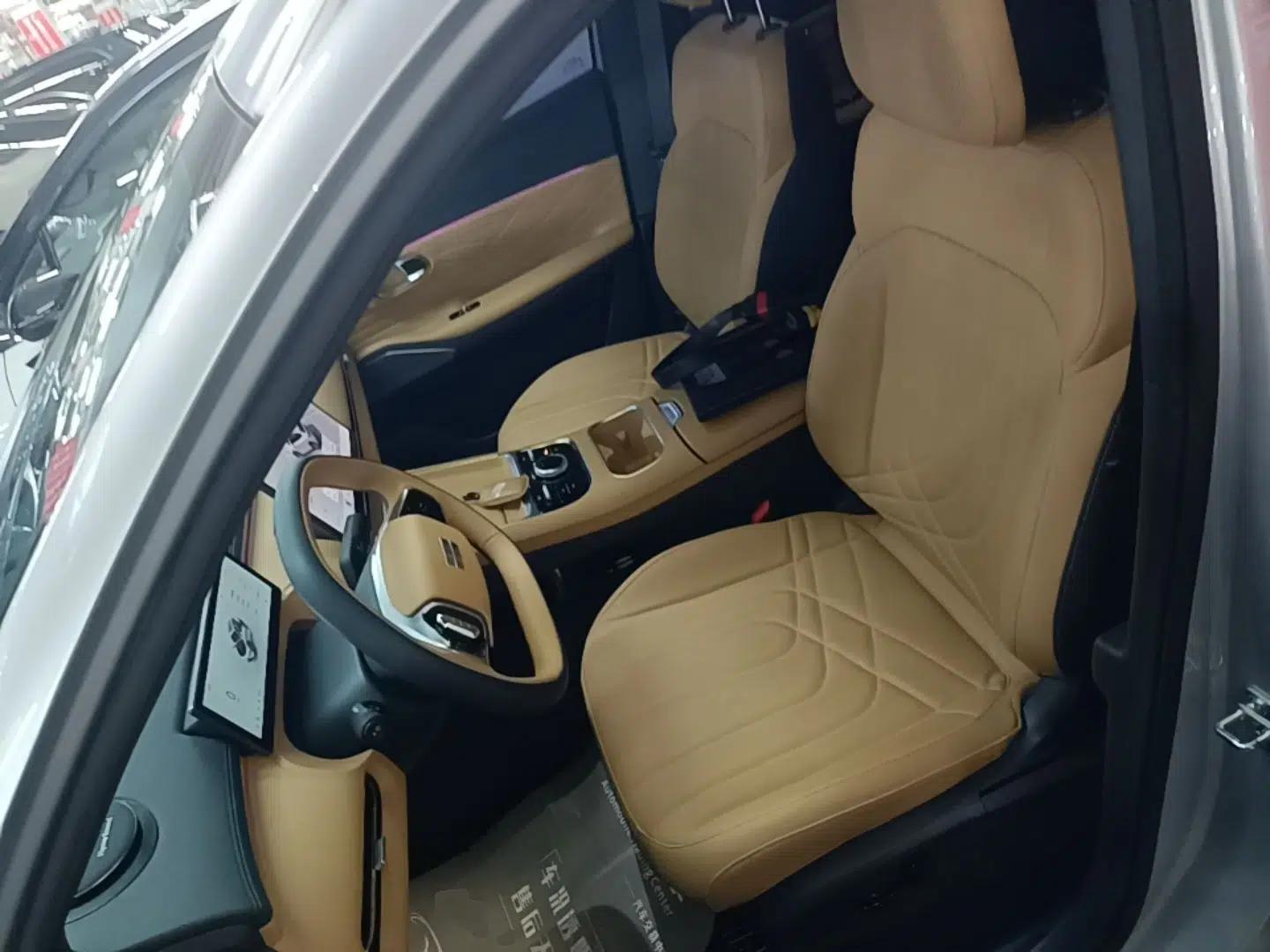Geely Galaxy Xingjian 7 EM-i 2025 120km Navigator Edition — миниатюра 22