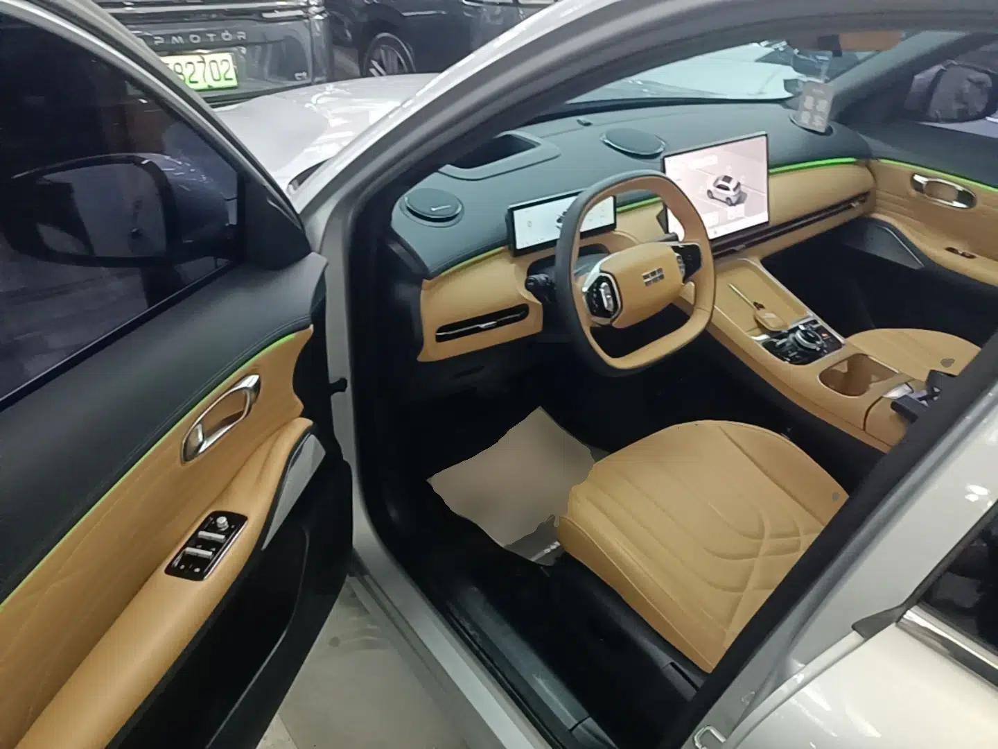 Geely Galaxy Xingjian 7 EM-i 2025 120km Navigator Edition — миниатюра 23