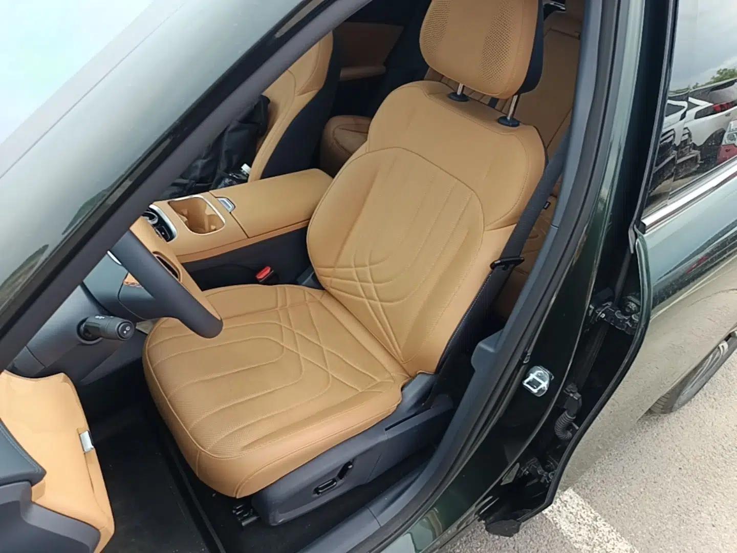 Geely Galaxy Xingjian 7 EM-i 2025 120km Exploration+ Version — миниатюра 17