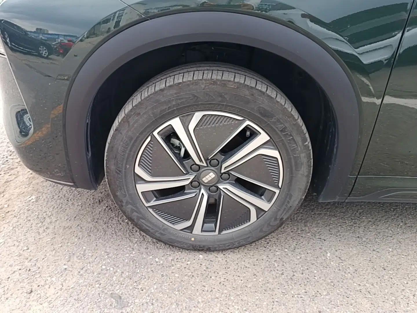 Geely Galaxy Xingjian 7 EM-i 2025 120km Exploration+ Version — миниатюра 10