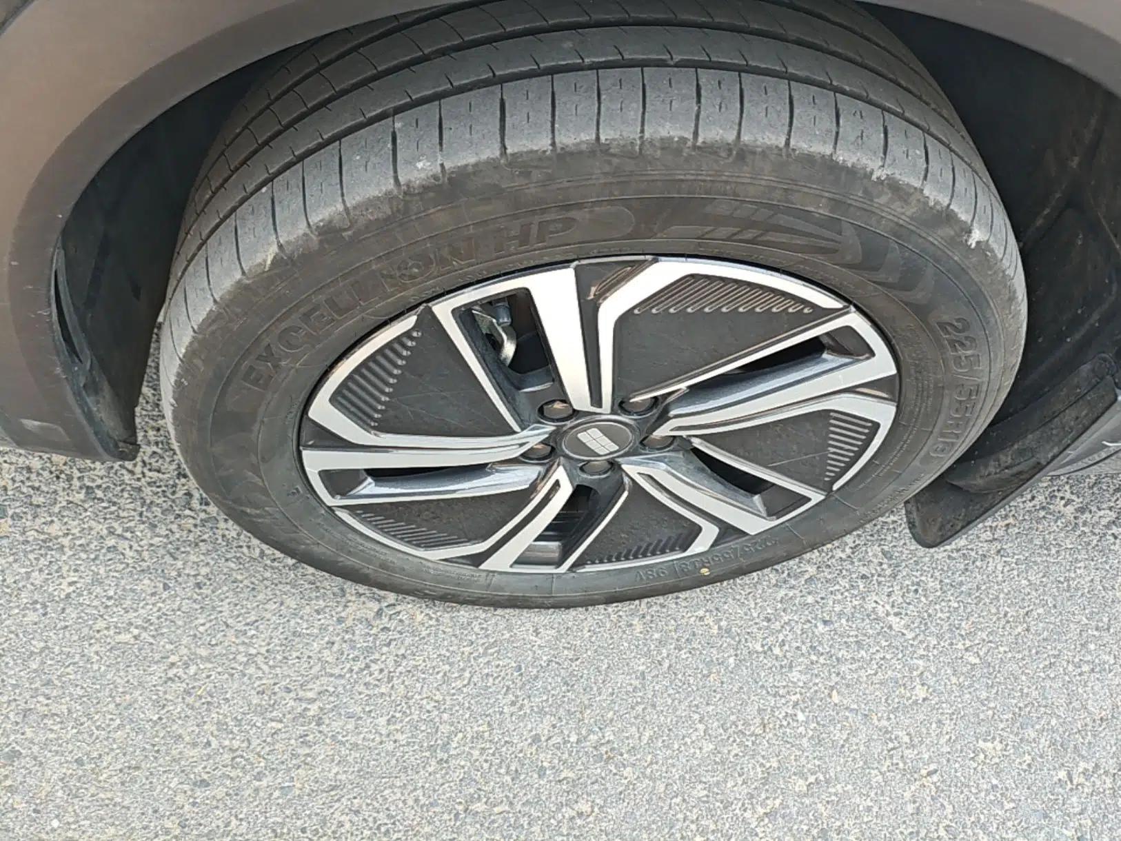 Geely Galaxy Xingjian 7 EM-i 2025 120km Exploration+ Version — миниатюра 15