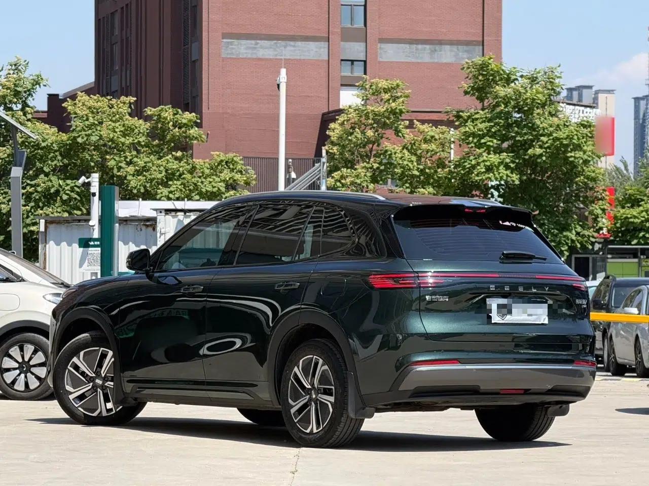 Geely Galaxy Xingjian 7 EM-i 2025 120km Exploration+ Version — миниатюра 4