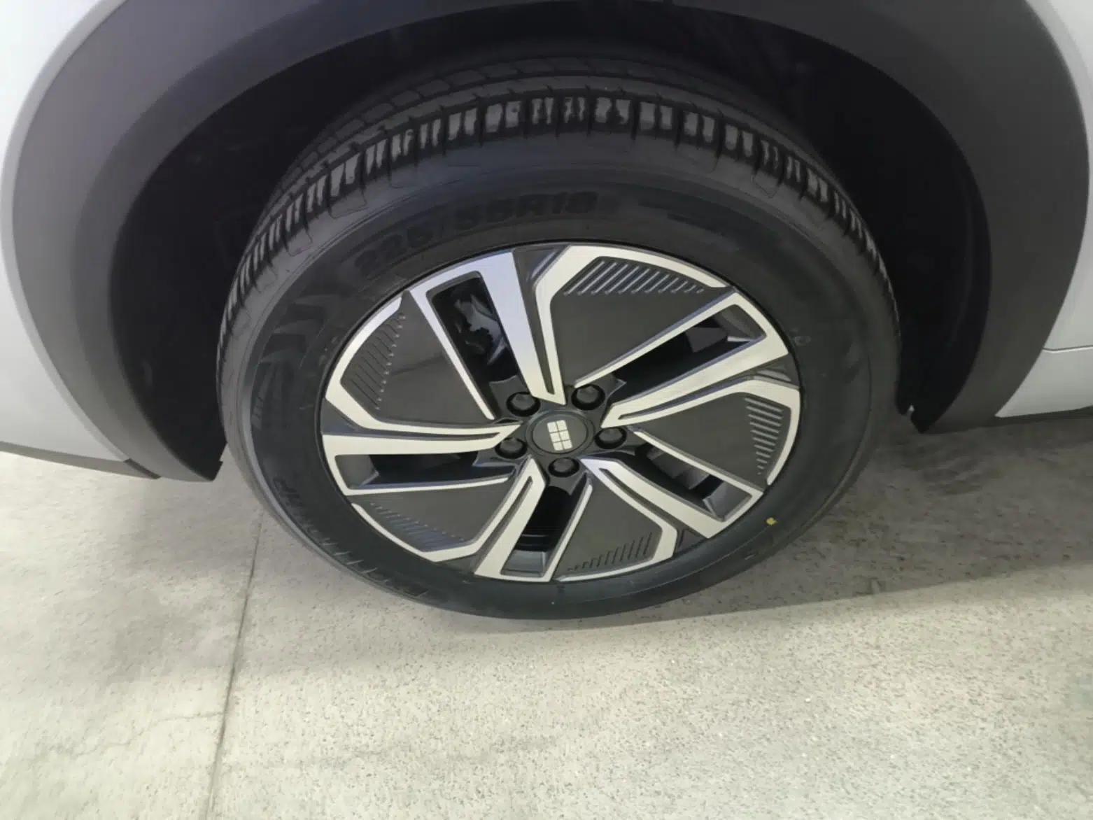 Geely Galaxy Xingjian 7 EM-i 2025 120km Exploration+ Version — миниатюра 11