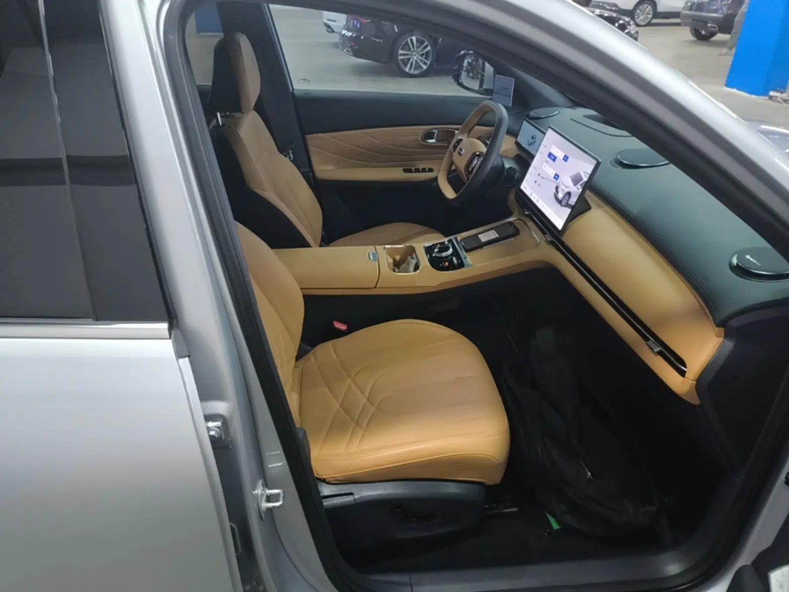 Geely Galaxy Xingjian 7 EM-i 2025 120km Exploration+ Version — миниатюра 19