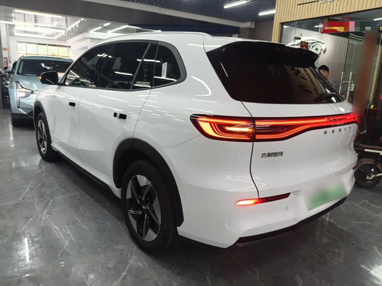 Geely Galaxy E5 2026 Model 530km Exploration Edition — миниатюра 4