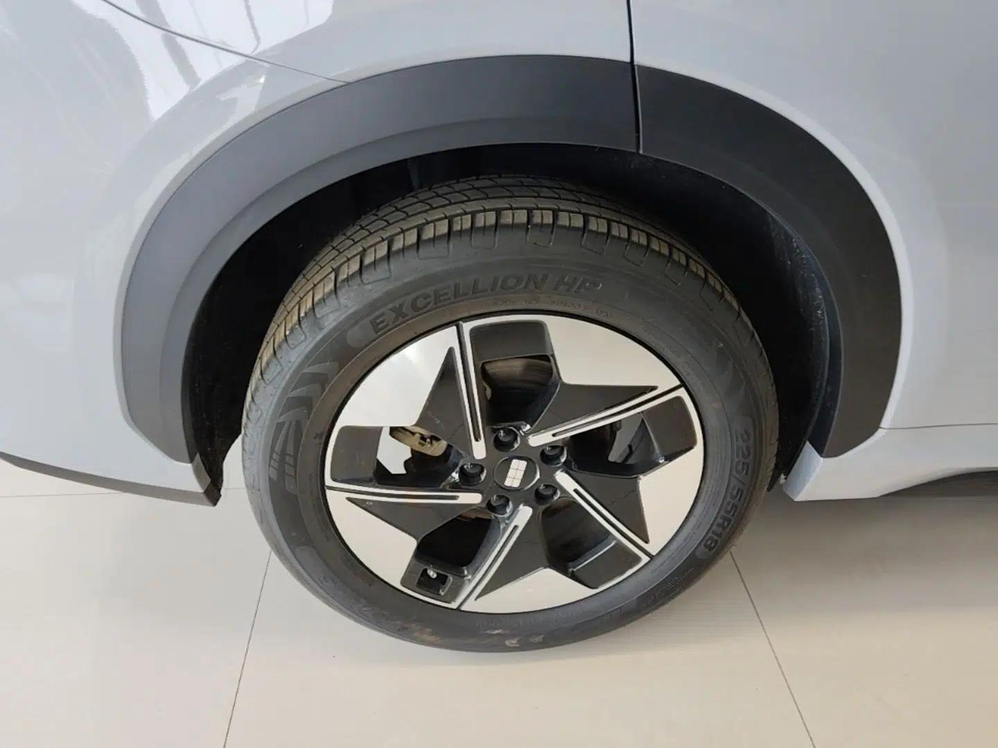Geely Galaxy E5 2024 440km Launch Edition — миниатюра 11