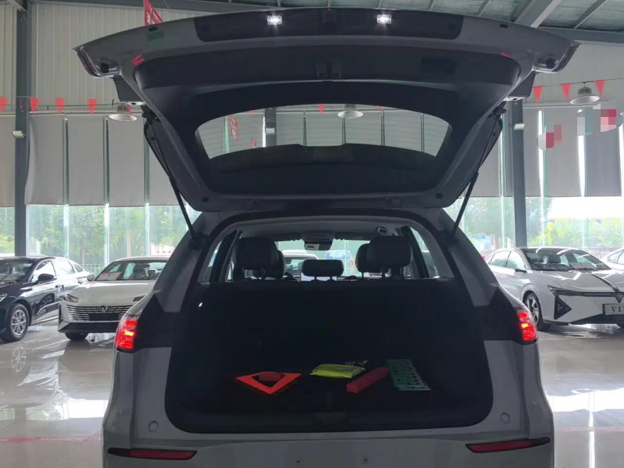 Geely Galaxy E5 2026 Model 530km Launch Edition — миниатюра 22