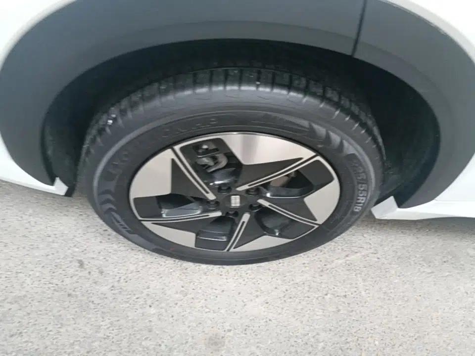 Geely Galaxy E5 2024 440km Exploration Version — миниатюра 11