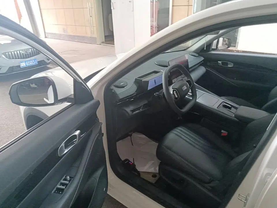 Geely Galaxy E5 2024 440km Exploration Version — миниатюра 18