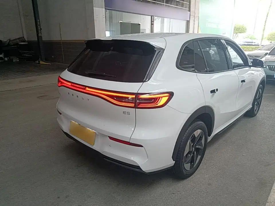 Geely Galaxy E5 2024 440km Exploration Version — миниатюра 6