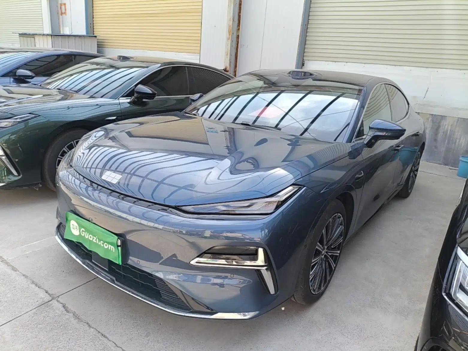 Geely Galaxy 8 2025 130km EM-P Starship Edition — миниатюра 1