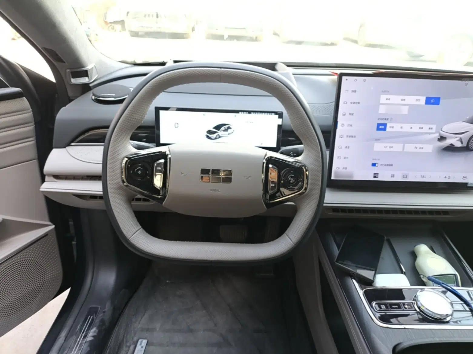 Geely Galaxy 8 2025 130km EM-P Starship Edition — миниатюра 13
