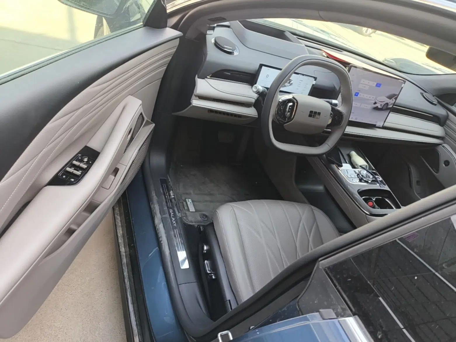 Geely Galaxy 8 2025 130km EM-P Starship Edition — миниатюра 18