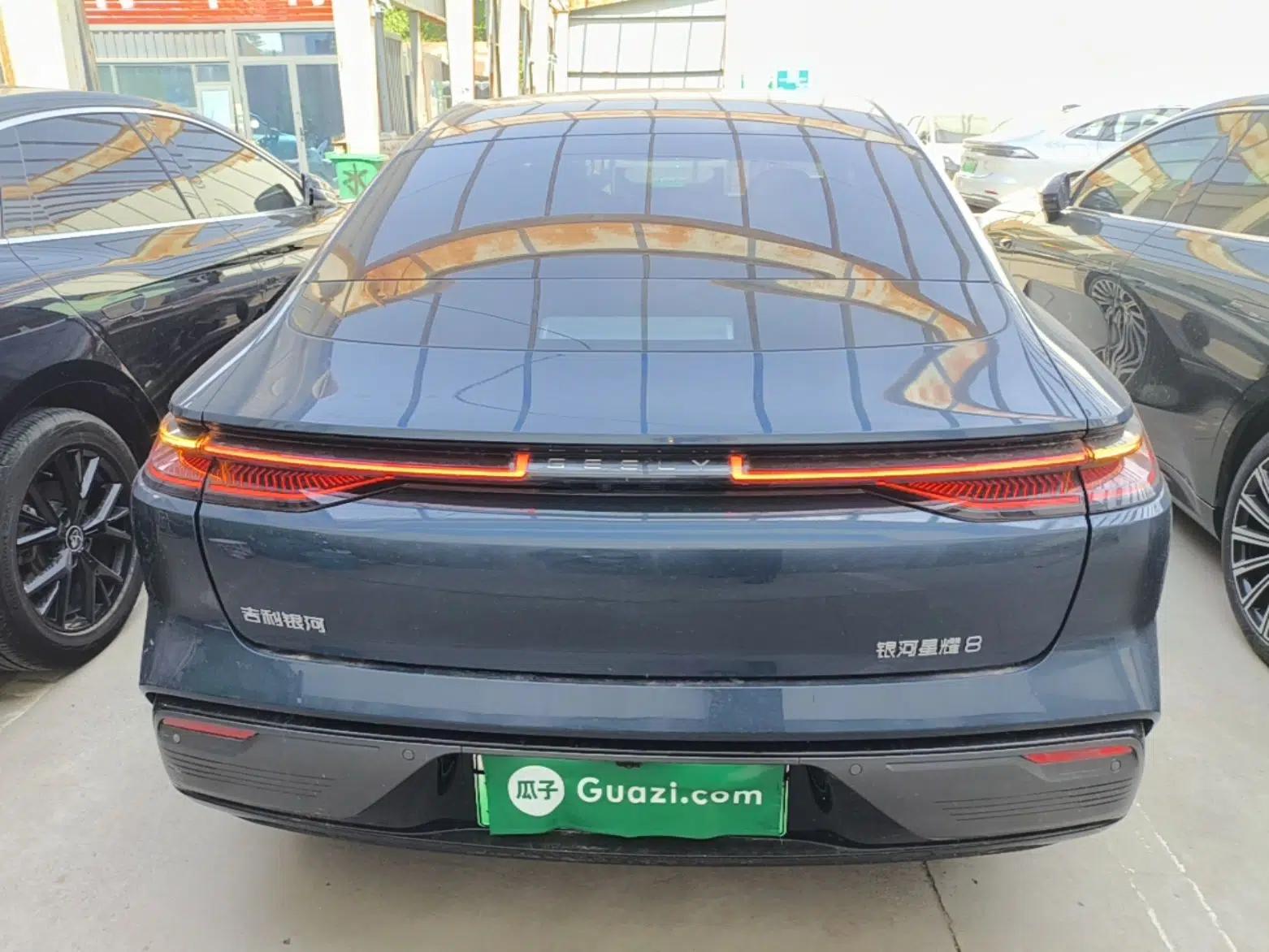 Geely Galaxy 8 2025 130km EM-P Starship Edition — миниатюра 5