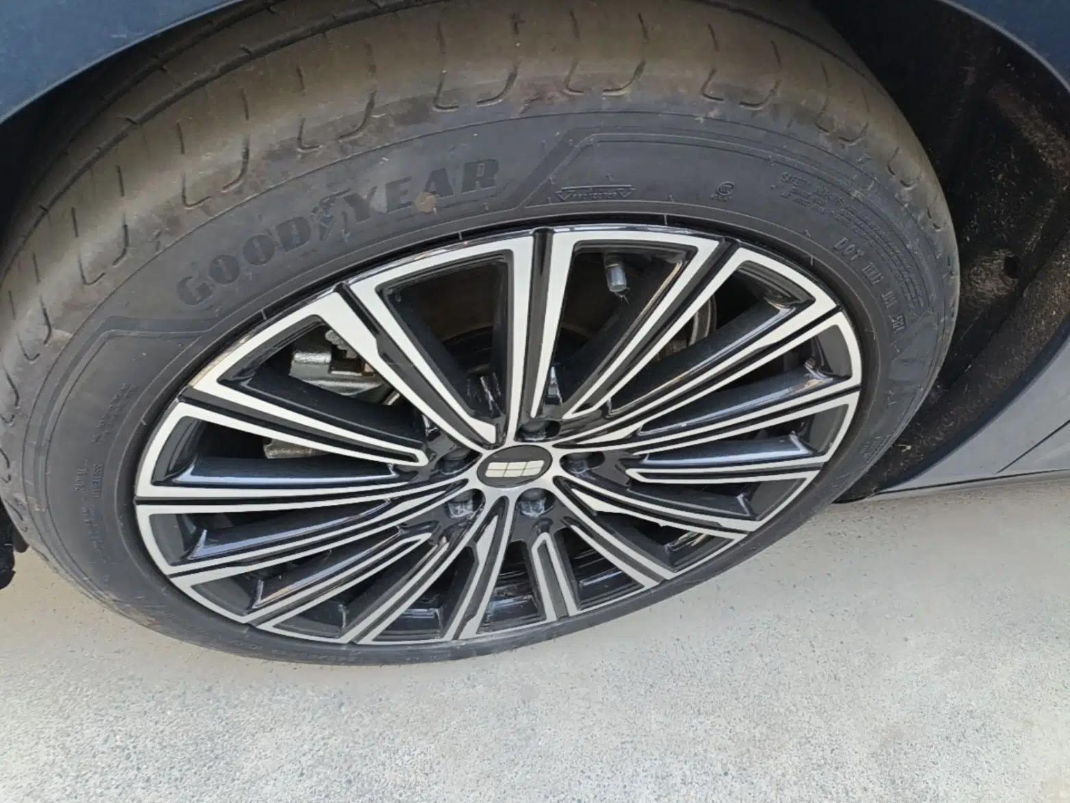 Geely Galaxy 8 2025 130km EM-P Starship Edition — миниатюра 10