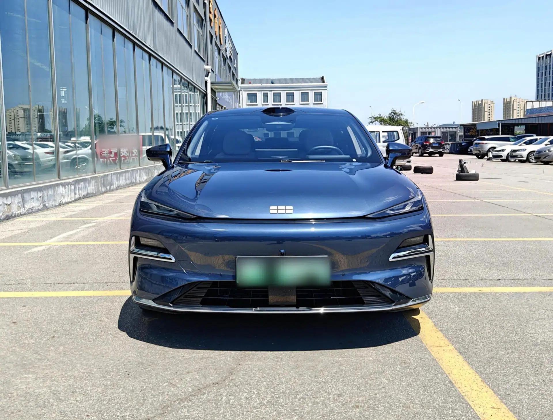 Geely Galaxy 8 2025 130km EM-P Starship Edition — миниатюра 2