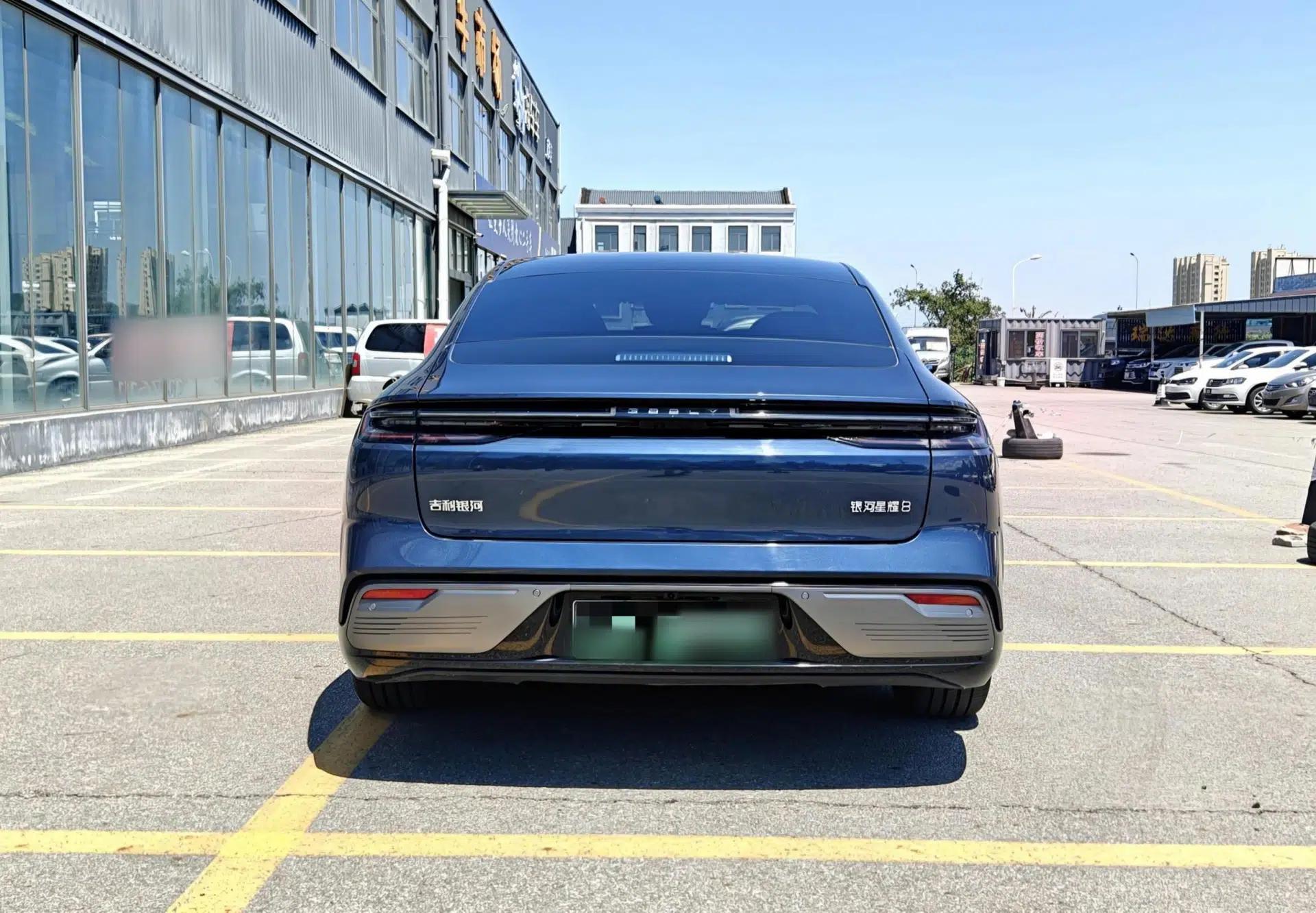 Geely Galaxy 8 2025 130km EM-P Starship Edition — миниатюра 5