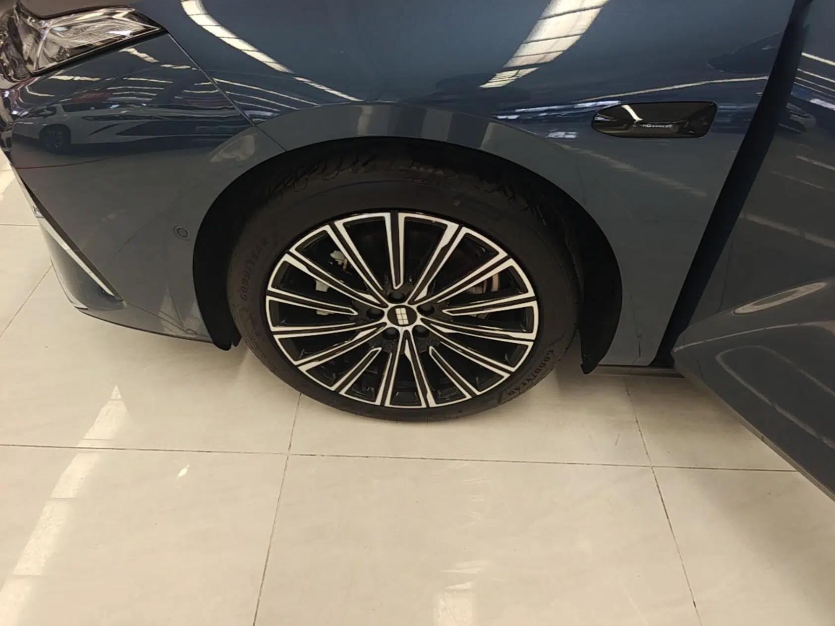 Geely Galaxy 8 2025 130km EM-P Starship Edition — миниатюра 10