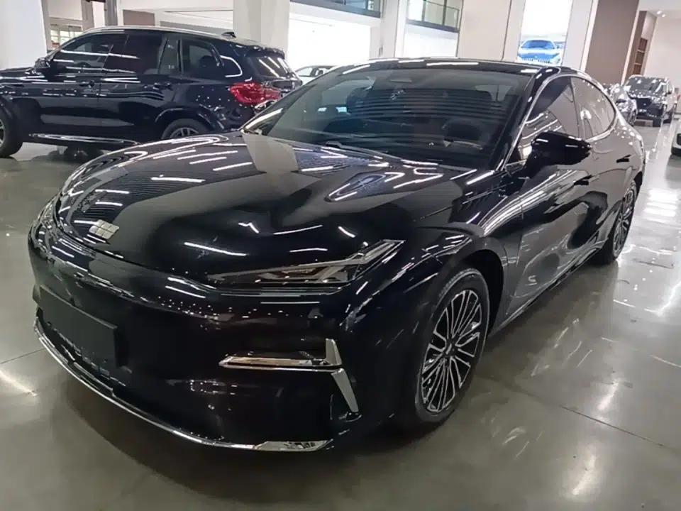 Geely Galaxy 8 2025 130km EM-i Deluxe Edition — миниатюра 1