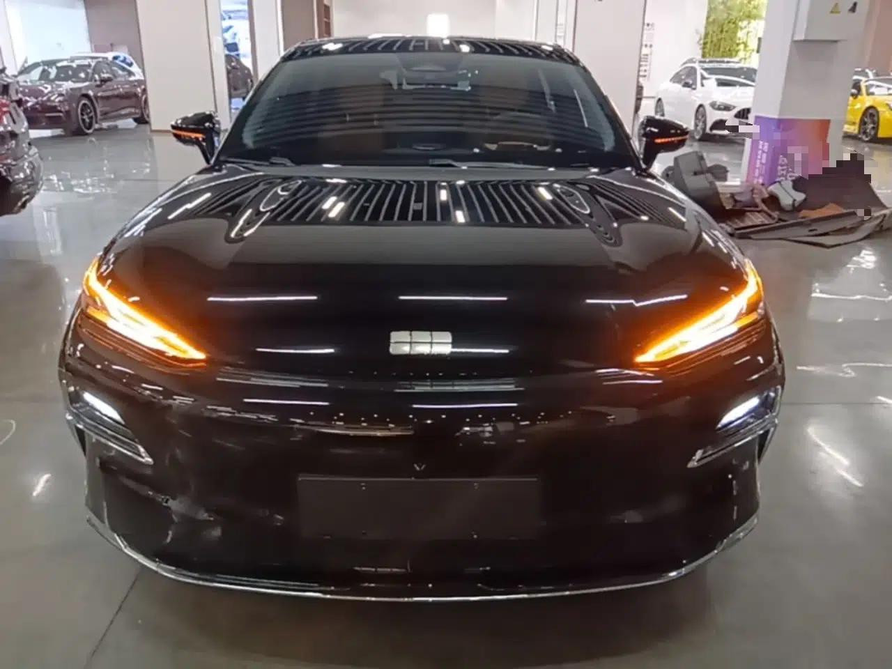 Geely Galaxy 8 2025 130km EM-i Deluxe Edition — миниатюра 2