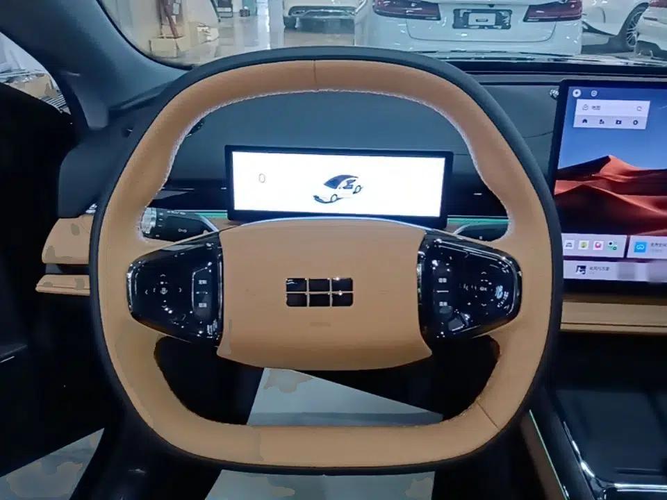 Geely Galaxy 8 2025 130km EM-i Deluxe Edition — миниатюра 13
