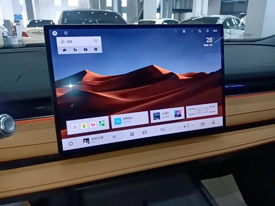 Geely Galaxy 8 2025 130km EM-i Deluxe Edition — миниатюра 15