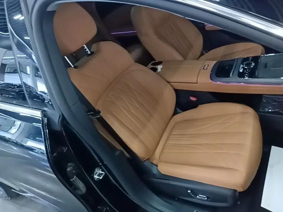 Geely Galaxy 8 2025 130km EM-i Deluxe Edition — миниатюра 19