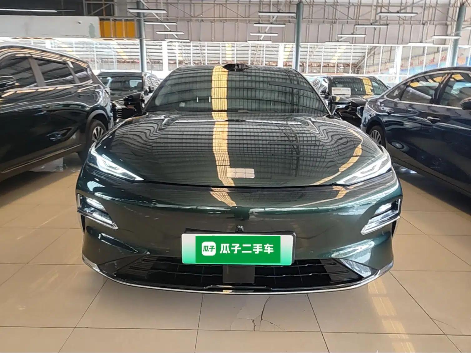 Geely Galaxy 8 2025 130km EM-P Starship Edition — миниатюра 2