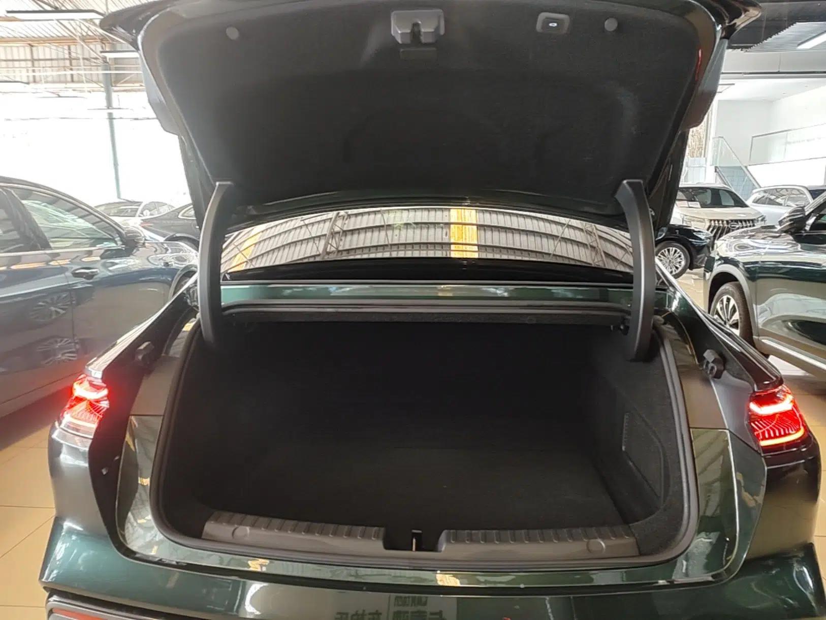 Geely Galaxy 8 2025 130km EM-P Starship Edition — миниатюра 22