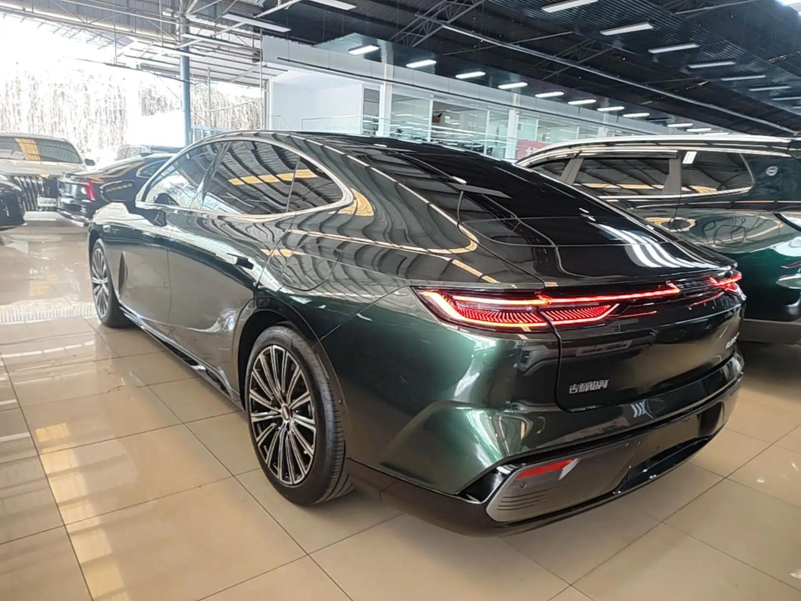 Geely Galaxy 8 2025 130km EM-P Starship Edition — миниатюра 4