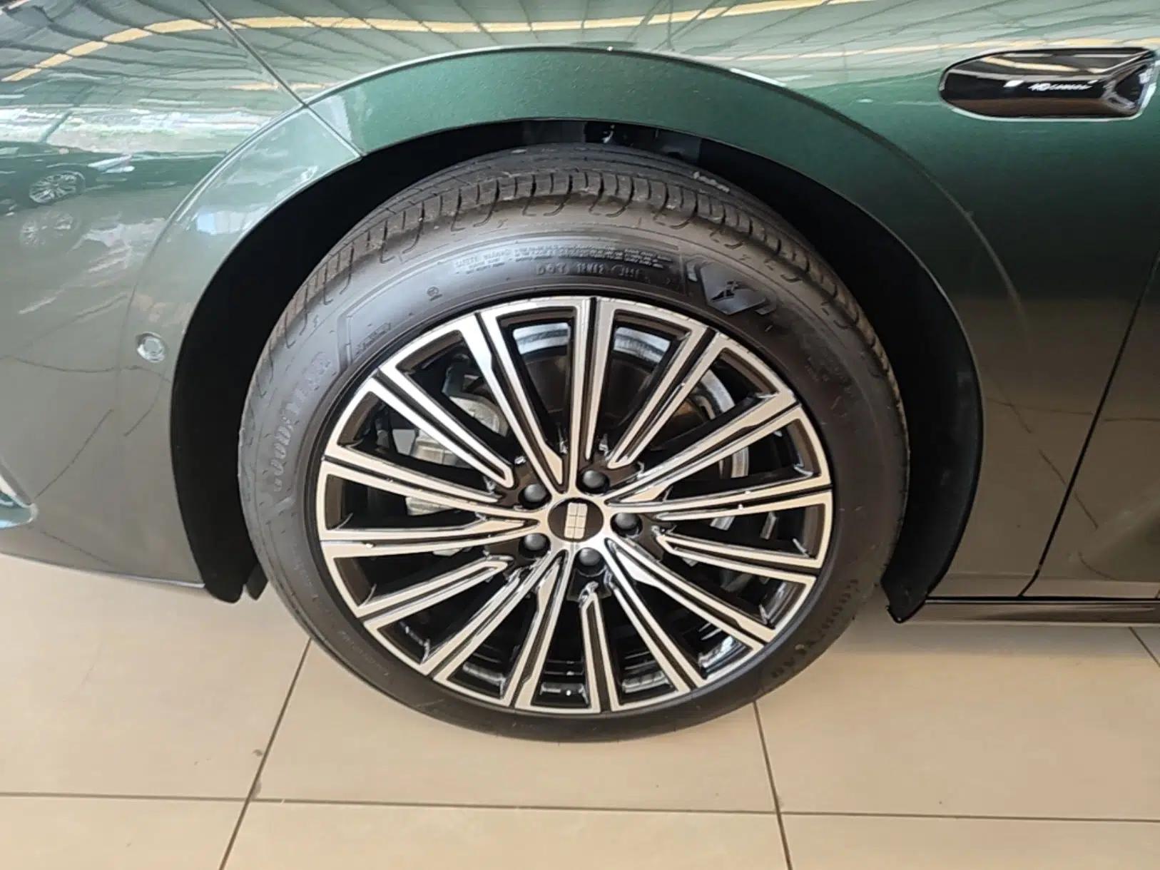 Geely Galaxy 8 2025 130km EM-P Starship Edition — миниатюра 10