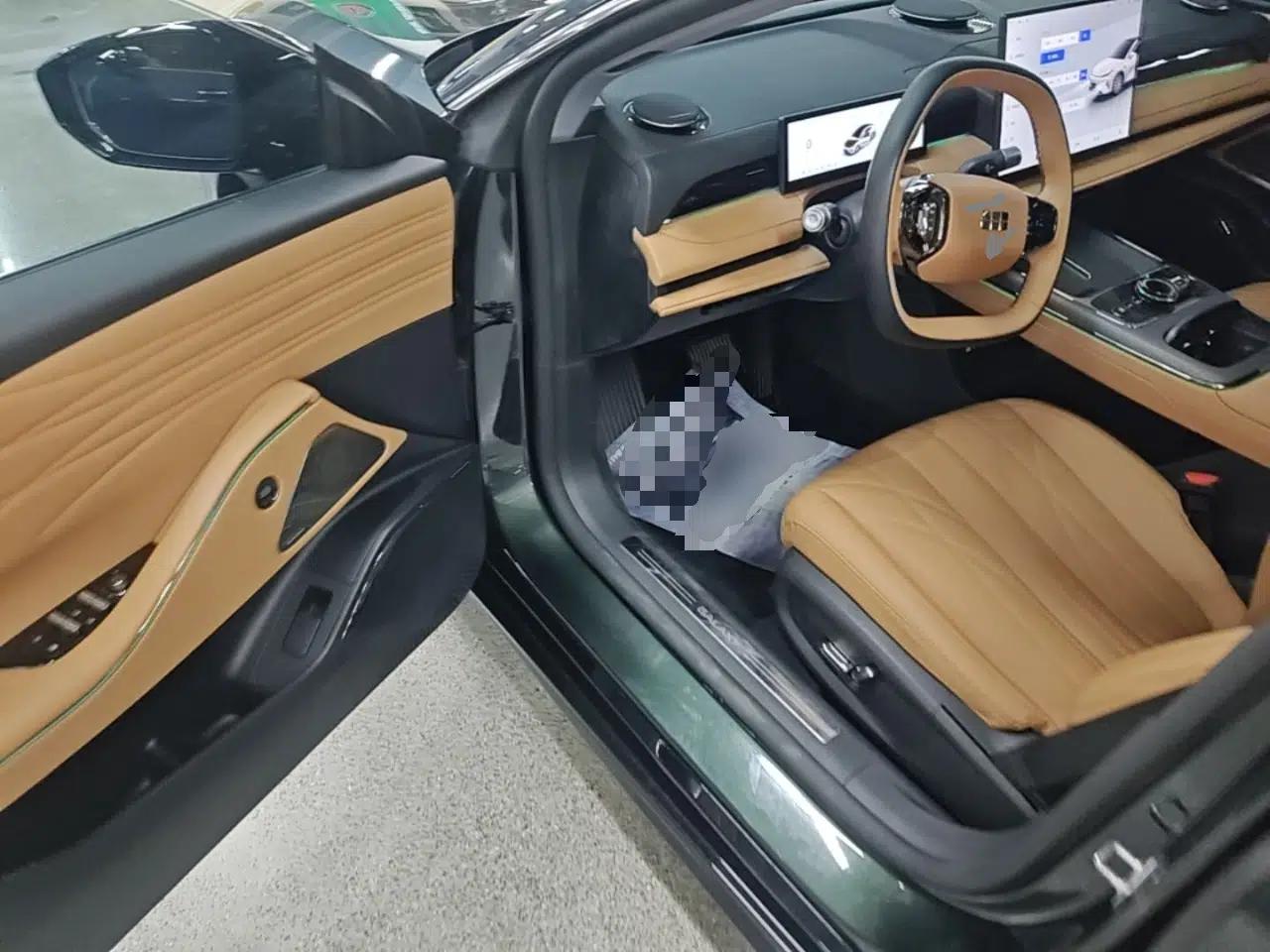 Geely Galaxy 8 2025 130km EM-i Deluxe Edition — миниатюра 18