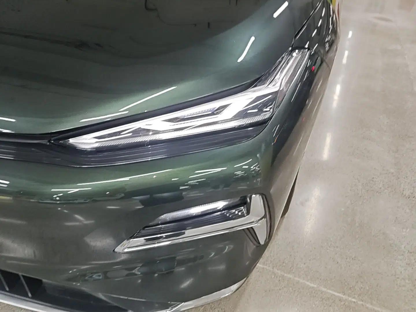 Geely Galaxy 8 2025 130km EM-i Deluxe Edition — миниатюра 8