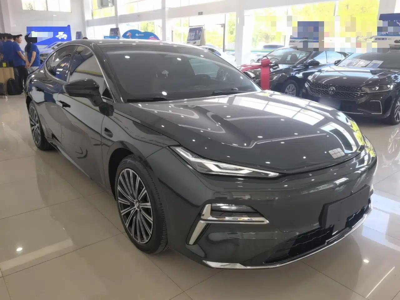 Geely Galaxy 8 2025 130km EM-i Flagship Edition — миниатюра 12