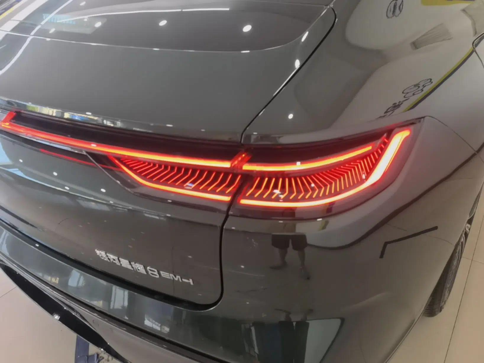 Geely Galaxy 8 2025 130km EM-i Flagship Edition — миниатюра 9