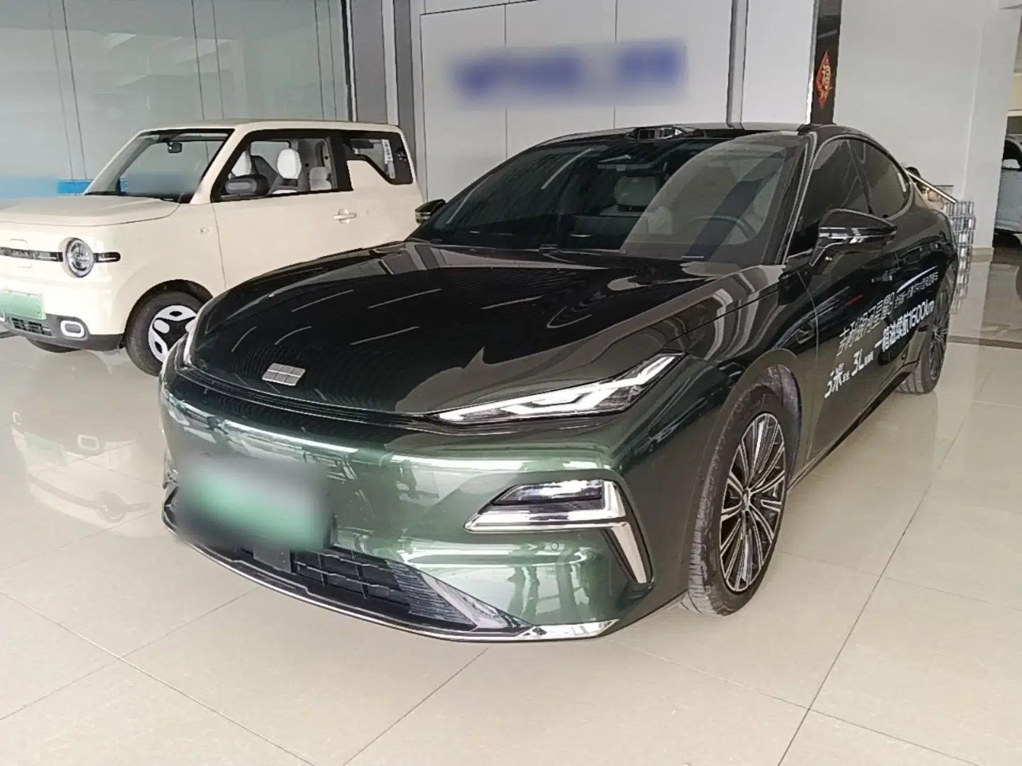 Geely Galaxy 8 2025 130km EM-P Starship Edition — миниатюра 1
