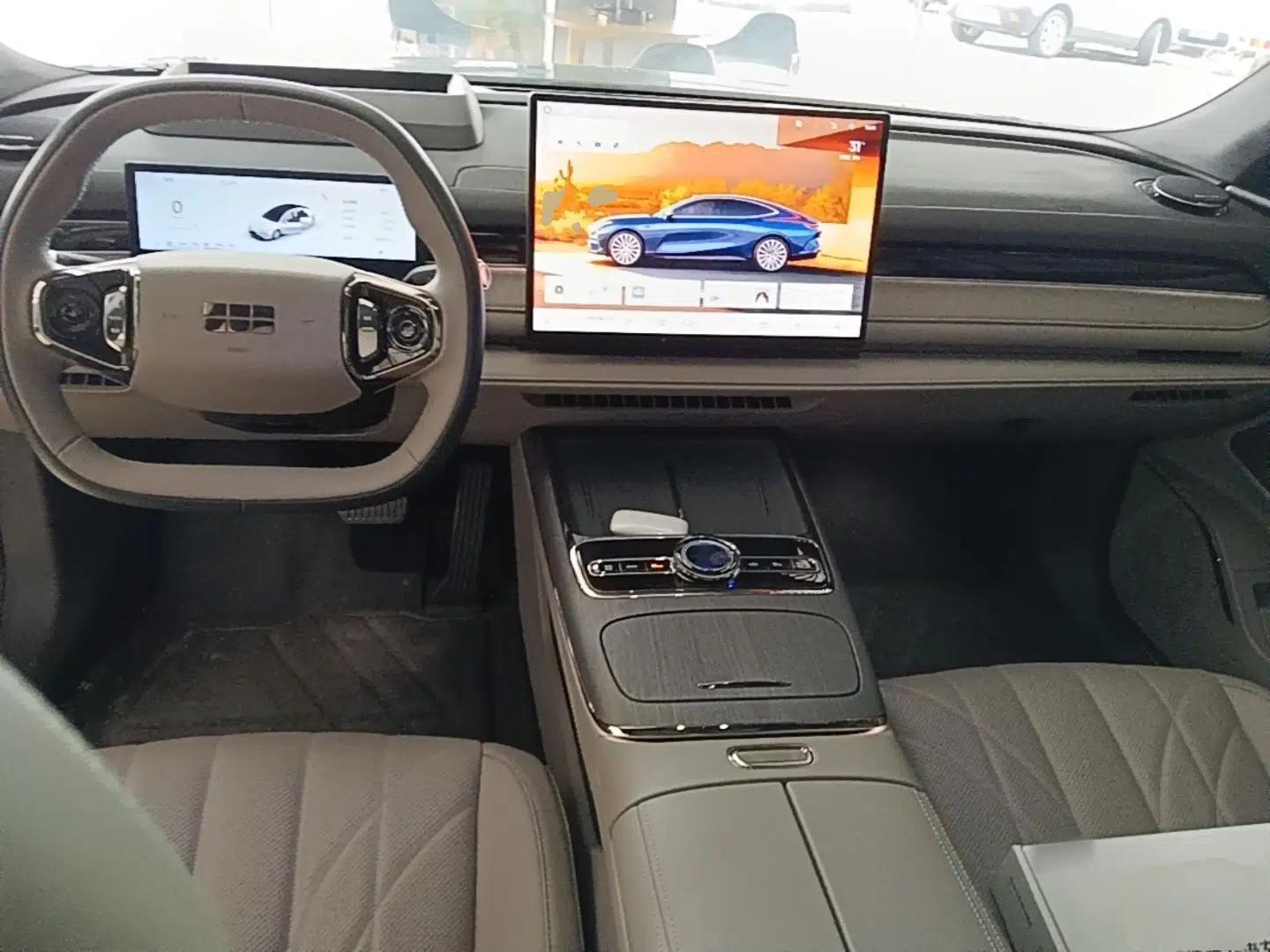 Geely Galaxy 8 2025 130km EM-P Starship Edition — миниатюра 12