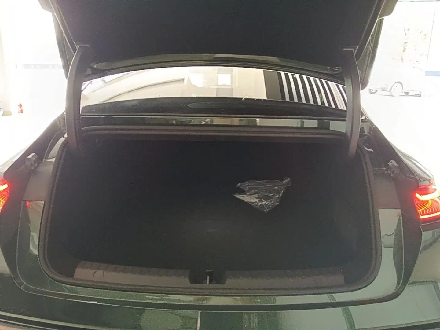 Geely Galaxy 8 2025 130km EM-P Starship Edition — миниатюра 22