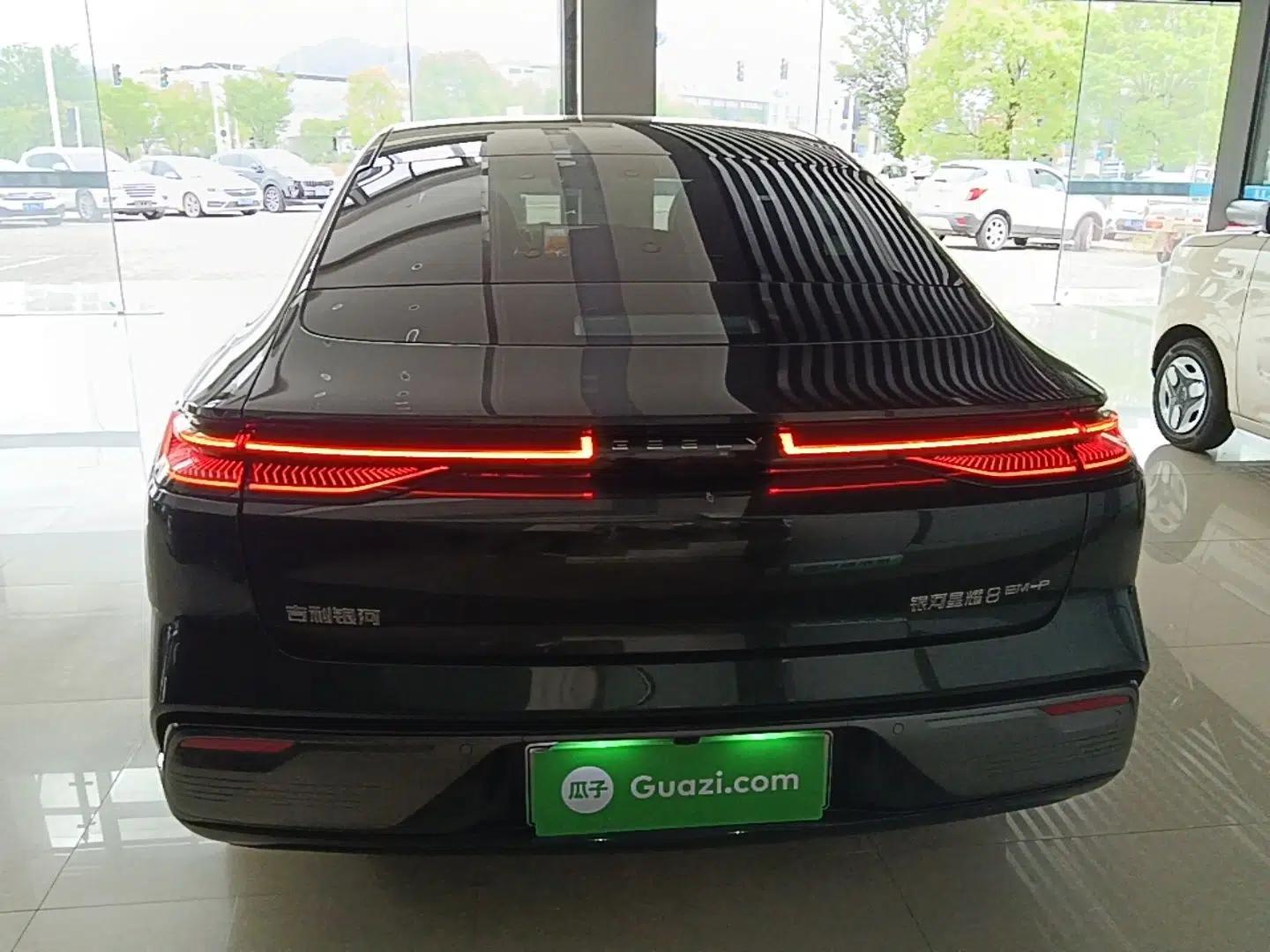 Geely Galaxy 8 2025 130km EM-P Starship Edition — миниатюра 5