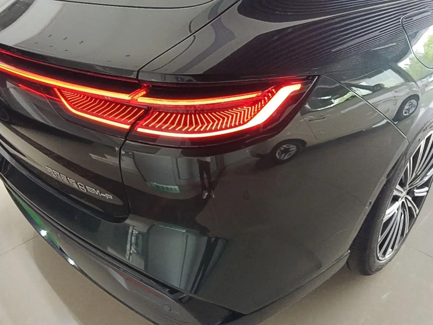 Geely Galaxy 8 2025 130km EM-P Starship Edition — миниатюра 9