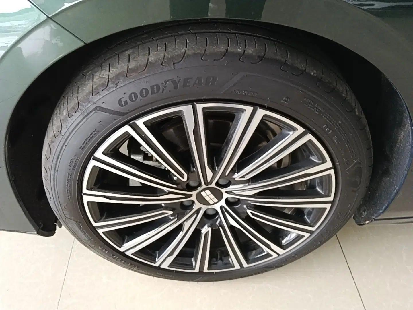 Geely Galaxy 8 2025 130km EM-P Starship Edition — миниатюра 10