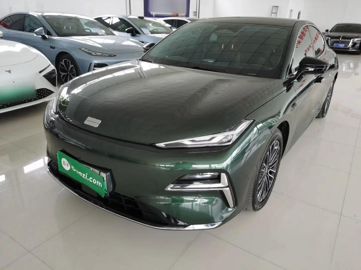 Geely Galaxy 8 2025 130km EM-i Prestige Edition — миниатюра 1