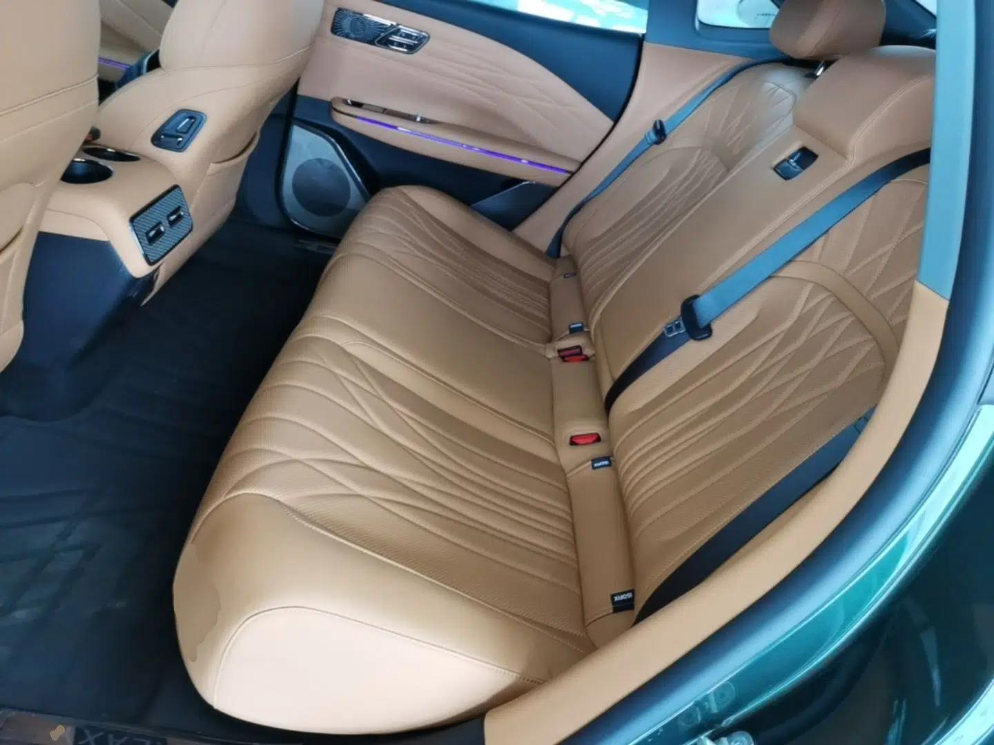 Geely Galaxy 8 2025 130km EM-i Prestige Edition — миниатюра 20