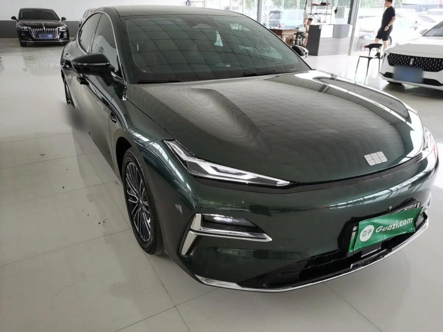 Geely Galaxy 8 2025 130km EM-i Prestige Edition — миниатюра 3
