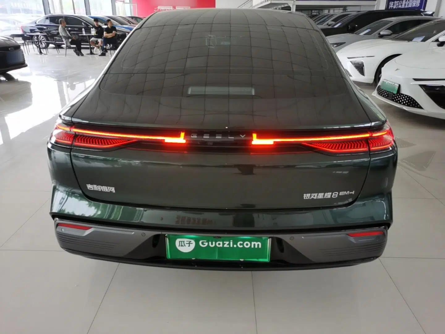 Geely Galaxy 8 2025 130km EM-i Prestige Edition — миниатюра 5