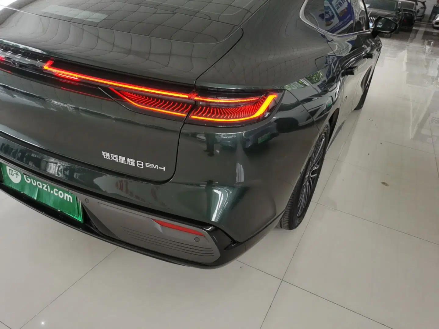 Geely Galaxy 8 2025 130km EM-i Prestige Edition — миниатюра 9