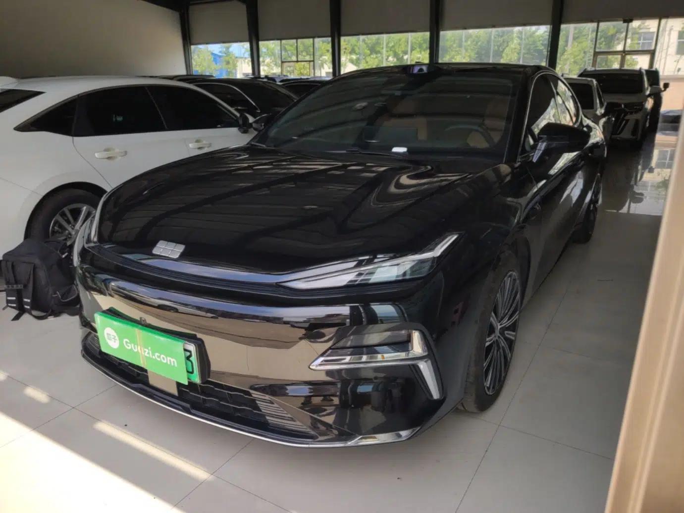 Geely Galaxy 8 2025 130km EM-P Starship Edition — миниатюра 1
