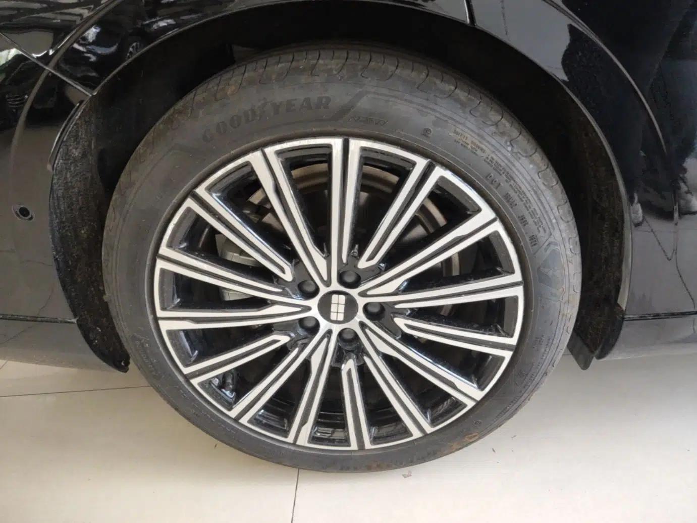 Geely Galaxy 8 2025 130km EM-P Starship Edition — миниатюра 11