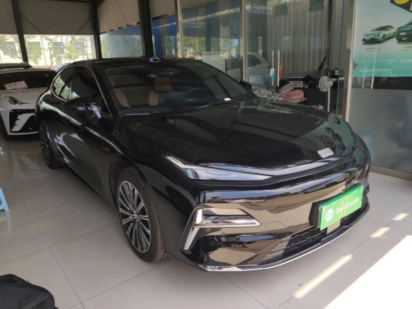 Geely Galaxy 8 2025 130km EM-P Starship Edition — миниатюра 3