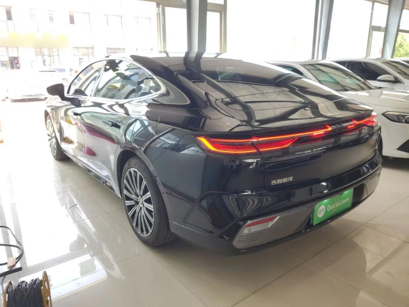 Geely Galaxy 8 2025 130km EM-P Starship Edition — миниатюра 4